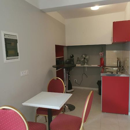Jolie Appartement, L'Enclave Des Secrets Л'Іль-сюр-ла-Сорг Екстер'єр фото